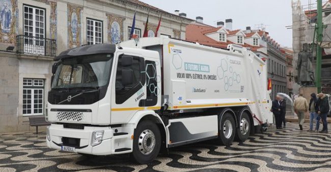 Cascais estreia em Portugal camião de recolha de resíduos sólidos urbanos 100% eléctrico
