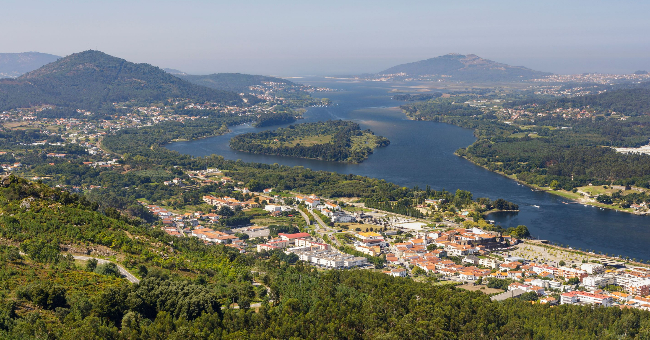 A minhota Cerveira e a galega Tomiño dão as mãos em nome da transição climática